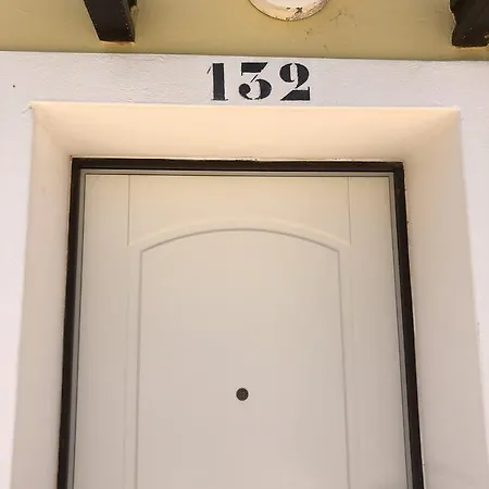 Heights * Pera